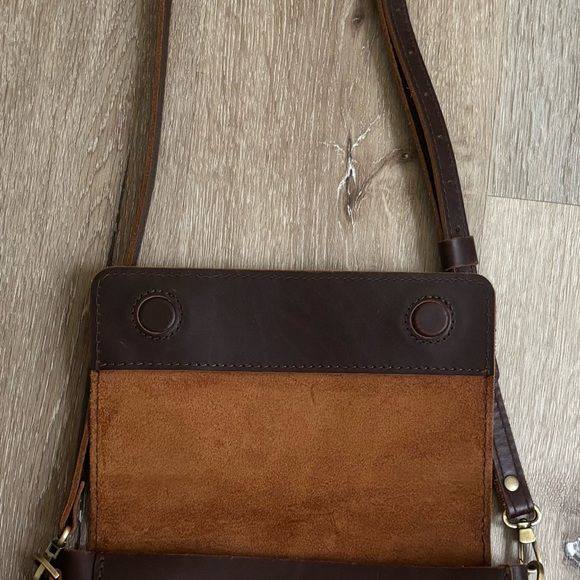 Portland Leather Grizzly Crossbody Bag - Picture 3 of 4